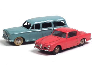 Lot 453 - DINKY TOYS (FRANCE) (2)