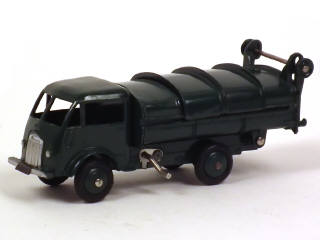 Lot 426 - DINKY TOYS (FRANCE) (1)