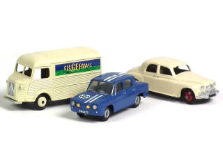 Lot 422 - DINKY TOYS (3)