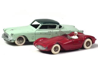 Lot 463 - DINKY TOYS (FRANCE) (2)