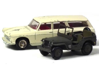 Lot 464 - DINKY TOYS (FRANCE) (2)
