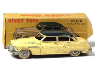 Lot 444 - DINKY TOYS (FRANCE) (2)