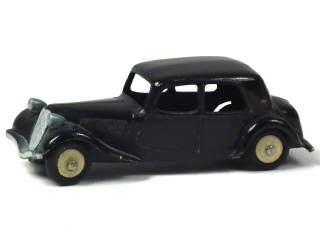 Lot 424 - DINKY TOYS (FRANCE) (1)
