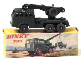 Lot 432 - DINKY TOYS (FRANCE) (1)
