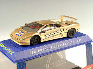 Lot 637 - SCALEXTRIC (1)