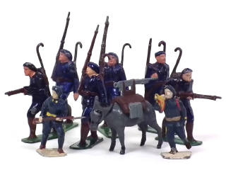 Lot 108 - DIVERS (9)
