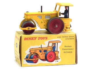 Lot 662 - DINKY TOYS (FRANCE) (1)
