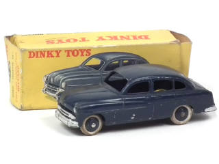 Lot 649 - DINKY TOYS (FRANCE) (1)