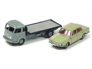 Lot 680 - DINKY TOYS (FRANCE) (2)