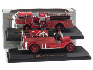 Lot 404 - SIGNATURE MODELS (CHINE) (2)