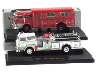 Lot 405 - SIGNATURE MODELS (CHINE) (2)
