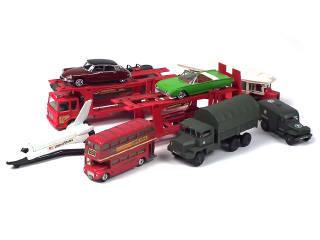 Lot 431 - DIVERS (13)