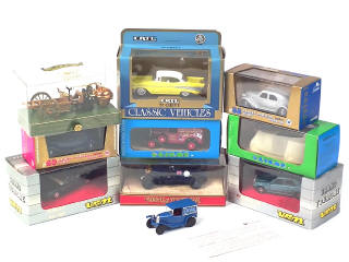 Lot 429 - DIVERS (10)