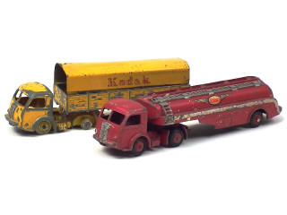 Lot 673 - DINKY TOYS (FRANCE) (2)