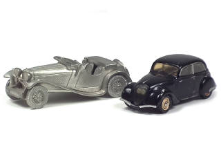 Lot 418 - DIVERS (2)