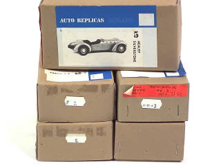 Lot 200 - AUTO REPLICAS (GB) (5)