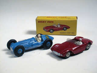 Lot 257 - DINKY TOYS FRANCE (2)