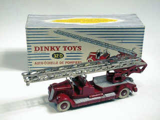 Lot 241 - DINKY TOYS (FRANCE) (1)