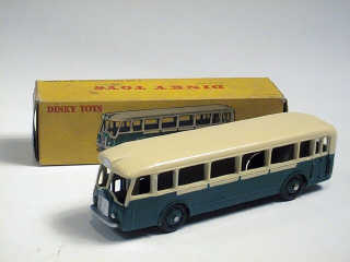 Lot 247 - DINKY TOYS FRANCE (1)