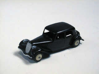 Lot 256 - DINKY TOYS (FRANCE) (1)
