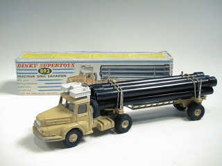 Lot 250 - DINKY TOYS FRANCE (1)