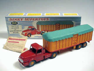 Lot 253 - DINKY TOYS FRANCE (1)