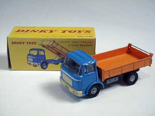 Lot 273 - DINKY TOYS FRANCE (1)