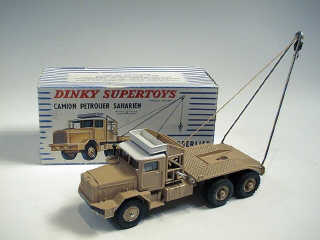 Lot 300 - DINKY TOYS FRANCE (1)