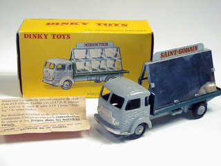 Lot 312 - DINKY TOYS FRANCE (1)