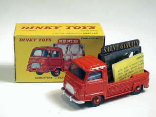 Lot 313 - DINKY TOYS FRANCE (1)