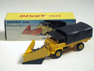 Lot 316 - DINKY TOYS FRANCE (1)