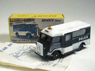 Lot 330 - DINKY TOYS FRANCE (1)
