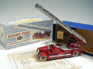 Lot 340 - DINKY TOYS (FRANCE) (1)