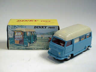 Lot 351 - DINKY TOYS FRANCE (1)