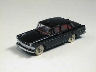Lot 386 - DINKY TOYS FRANCE (1)