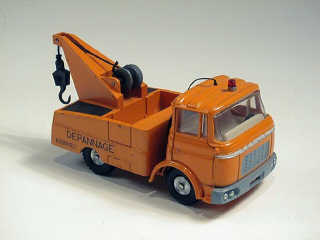 Lot 394 - DINKY TOYS FRANCE (1)