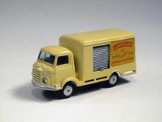 Lot 434 - CORGI TOYS (1)