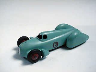 Lot 381 - DINKY TOYS FRANCE (1)
