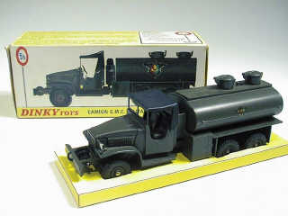 Lot 357 - DINKY TOYS FRANCE (1)