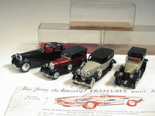 Lot 612 - DINKY TOYS  DIVERS (5)
