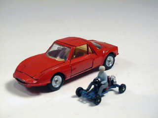 Lot 660 - DINKY TOYS FRANCE (2)