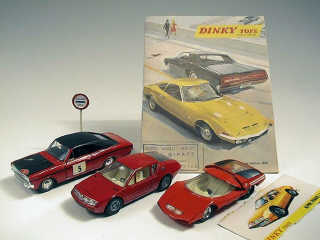 Lot 661 - DINKY TOYS (FRANCE) (4)