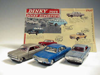 Lot 676 - DINKY TOYS FRANCE (4)