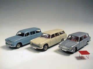 Lot 693 - DINKY TOYS FRANCE (3)