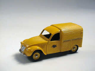 Lot 705 - DINKY TOYS FRANCE (1)