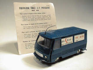 Lot 722 - DINKY TOYS FRANCE (1)