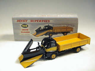 Lot 643 - DINKY TOYS GB (1)