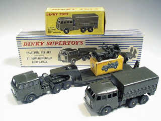Lot 489 - DINKY TOYS (FRANCE) (3)