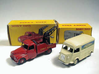 Lot 516 - DINKY TOYS FRANCE (2)