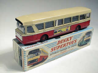 Lot 523 - DINKY TOYS FRANCE (1)